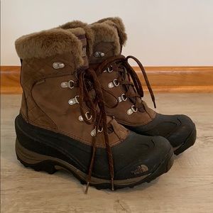Women’s The NorthFace Winter Boots